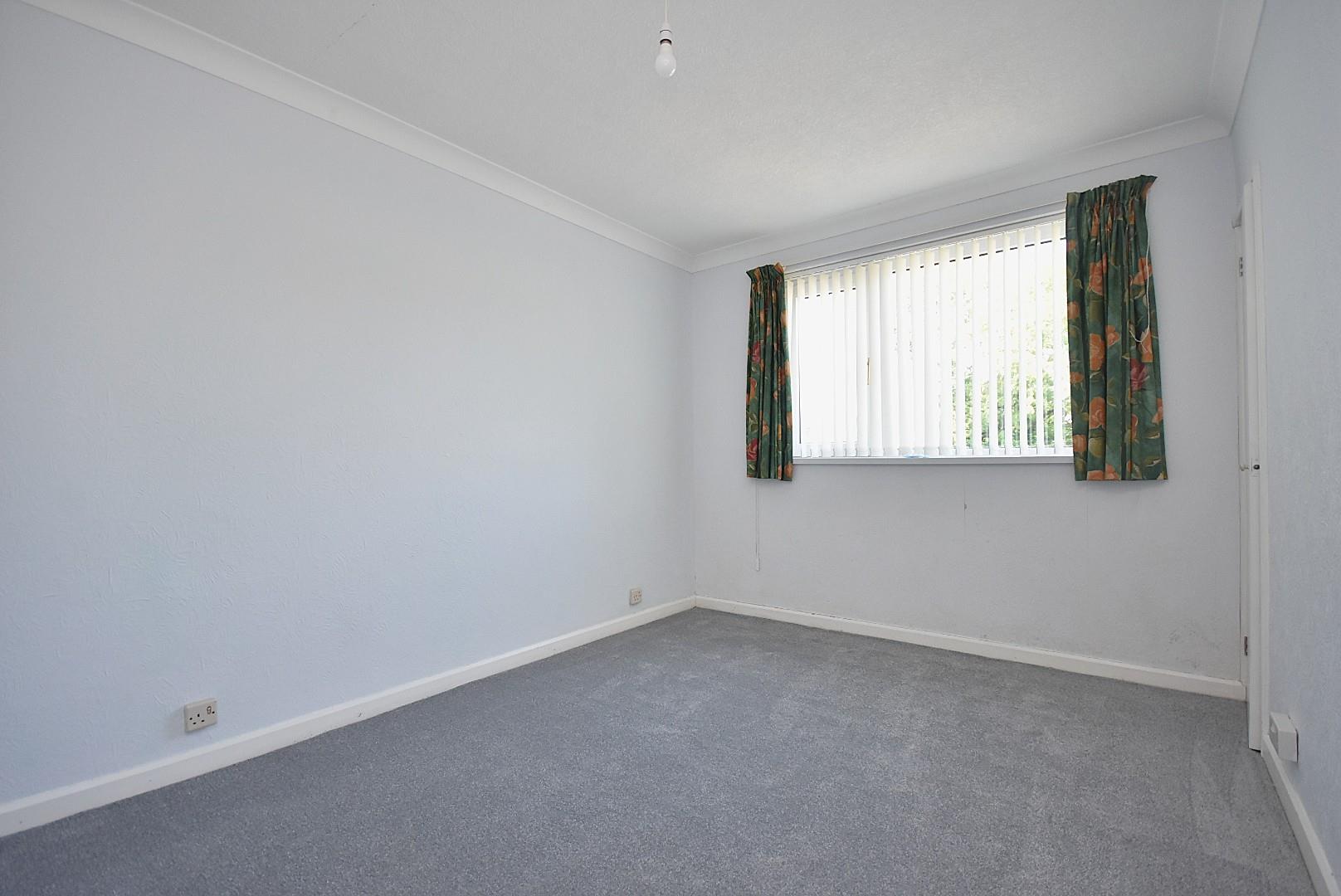 7 St. Nicholas House, Sea View Court, Bradford Place, Penarth, CF64 1AL